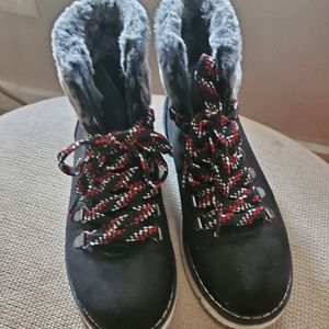 🥾 Skechers Bobs Rocky Urban Hiker